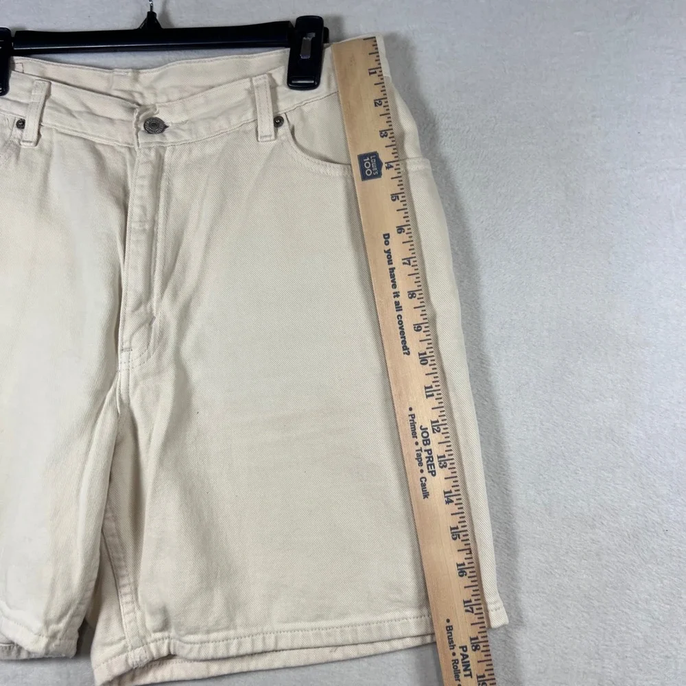 Vintage Levis 550 High Waisted Denim Shorts Cream Off White Womens Size 14 31w